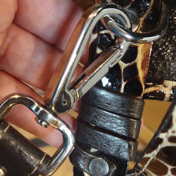 Embossed animal print NICOLI Italian tote Large. Bin- P3 - Picture 13 of 14